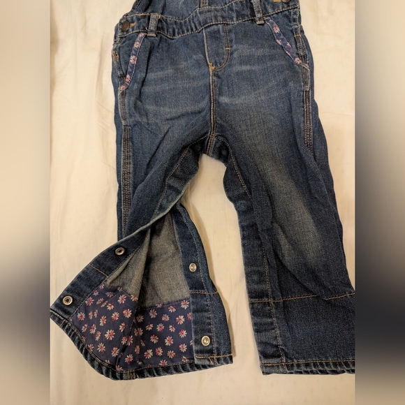 OshKosh Vintage Baby Denim Overalls With Floral Trim Size 24 Months. - Picture 2 of 10